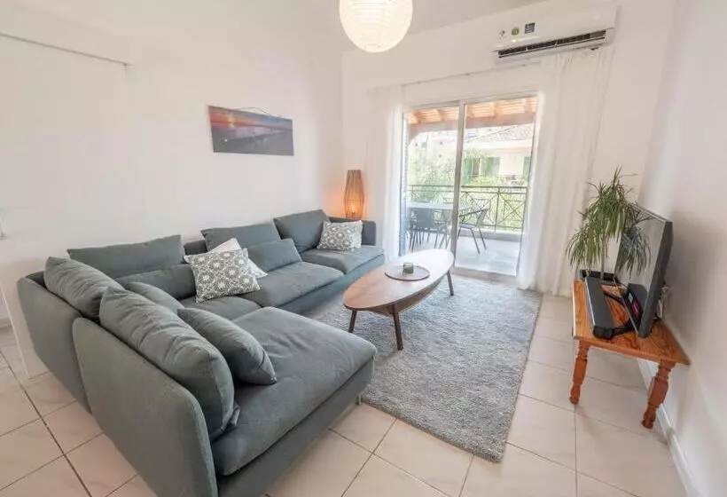 The Salnik Beach Apartment