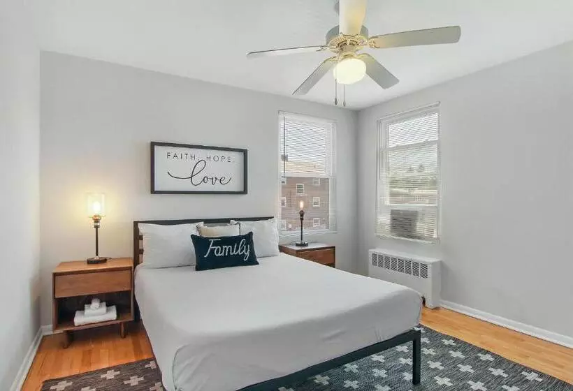 3br Homey Living Room Apt In Bell Ave