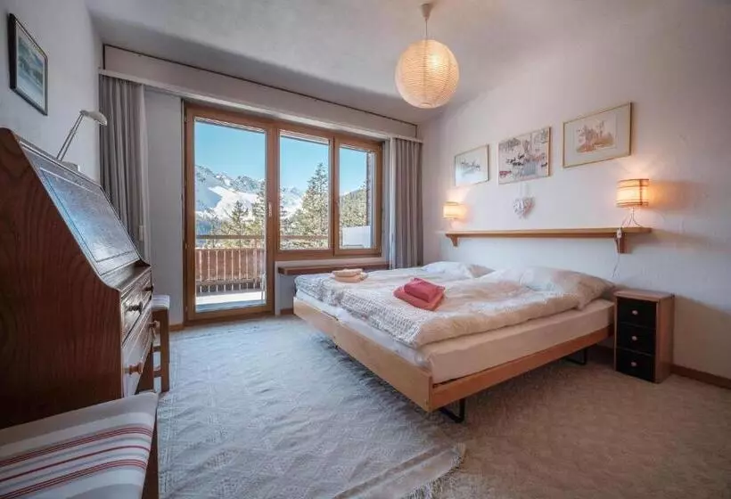 Casa Dschember, Wohnung 11, 1 6 Personen