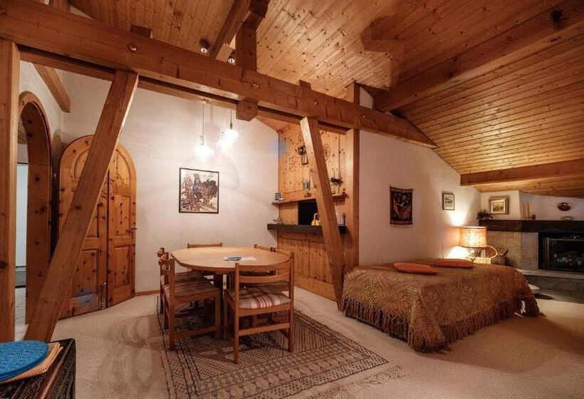 Casa Dschember, Wohnung 11, 1 6 Personen