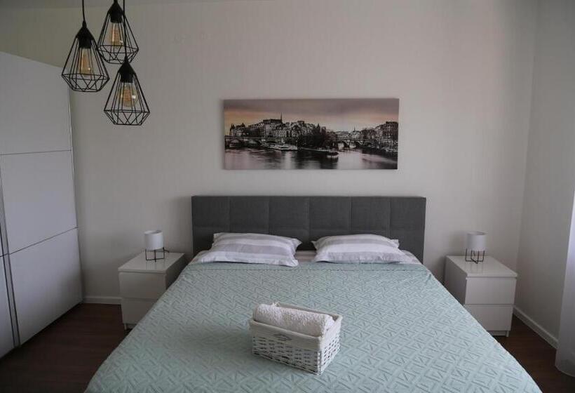 Garden House Apartment