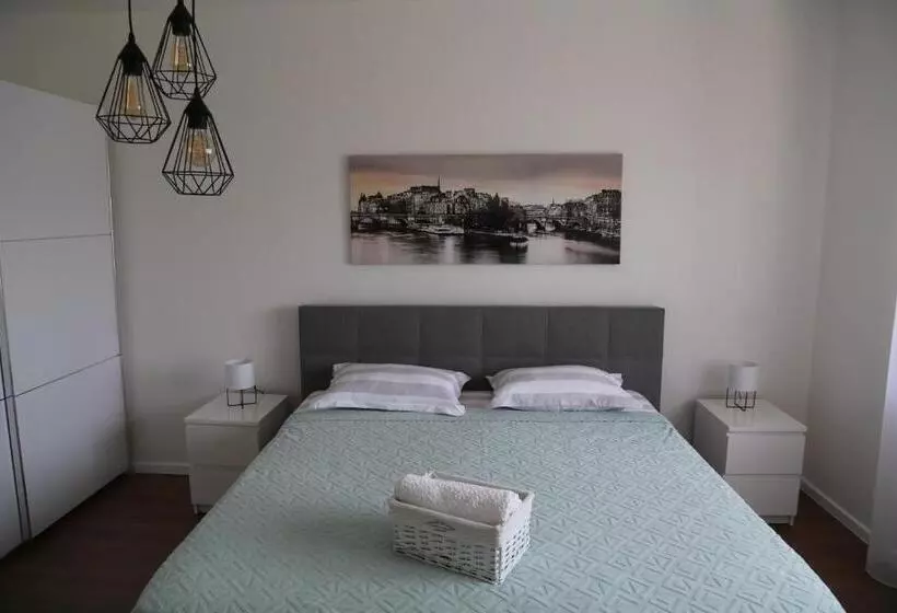 Garden House Apartment