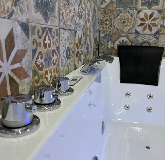 Gianluis Luxury Suites