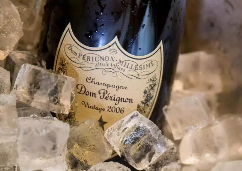 Gianluis Luxury Suites