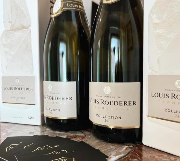 Gianluis Luxury Suites