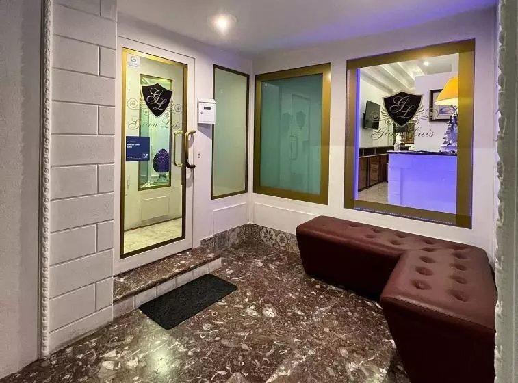 Gianluis Luxury Suites