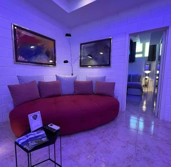 Gianluis Luxury Suites