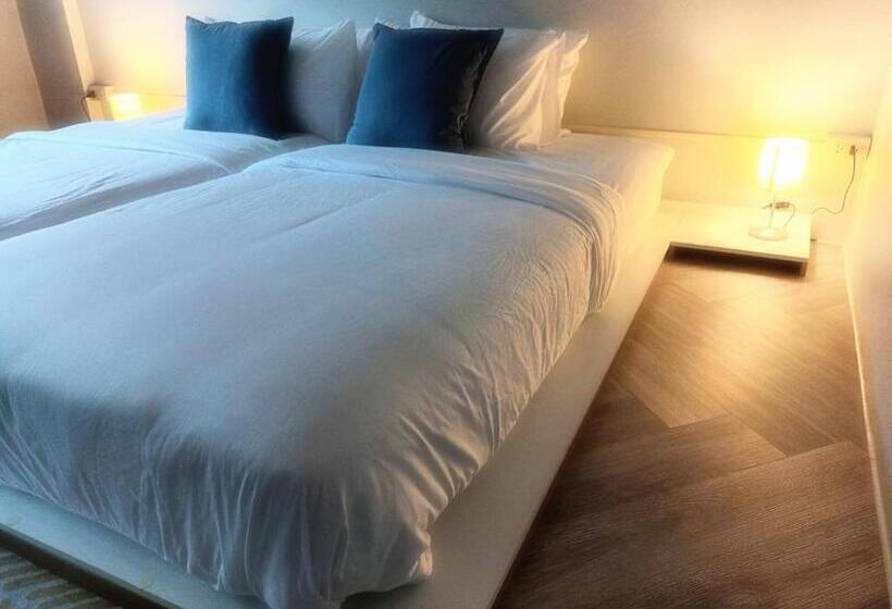 호텔 Into The Town Krabi