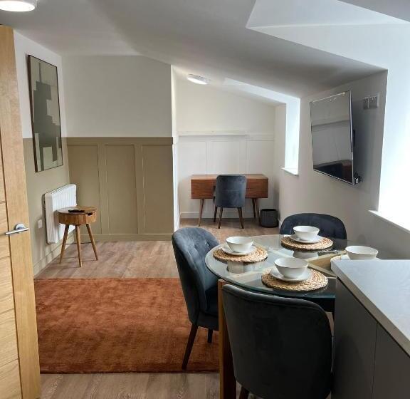 Peak Willow Apartments