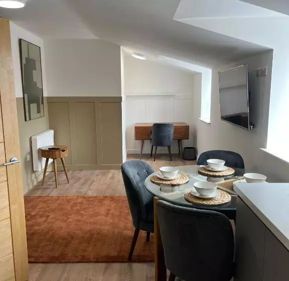 Peak Willow Apartments