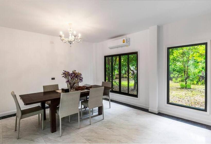 Sclass Villa & Swimming Pool , 10 Min From Airport