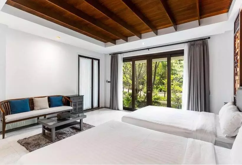 Sclass Villa & Swimming Pool , 10 Min From Airport