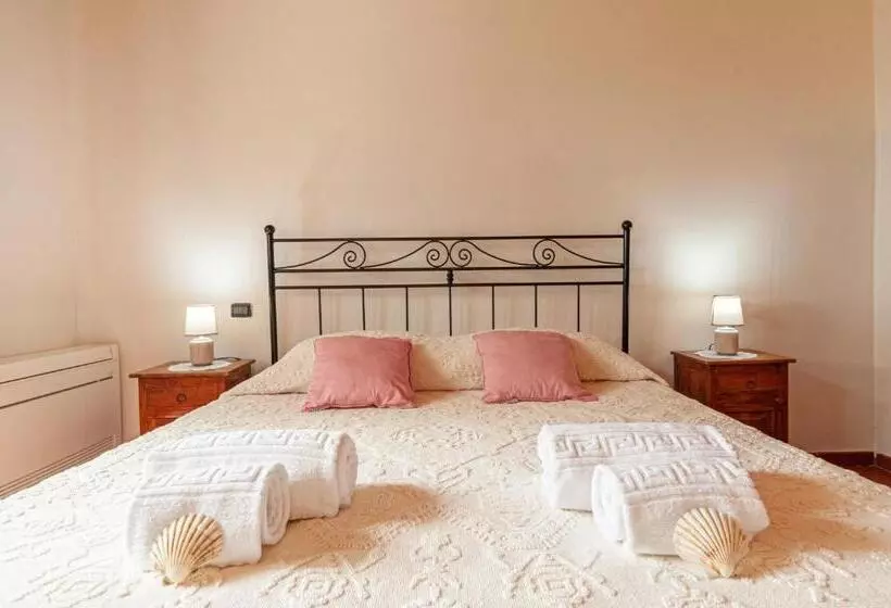 [villa Con Piscina] Nelle Colline Della Gallura