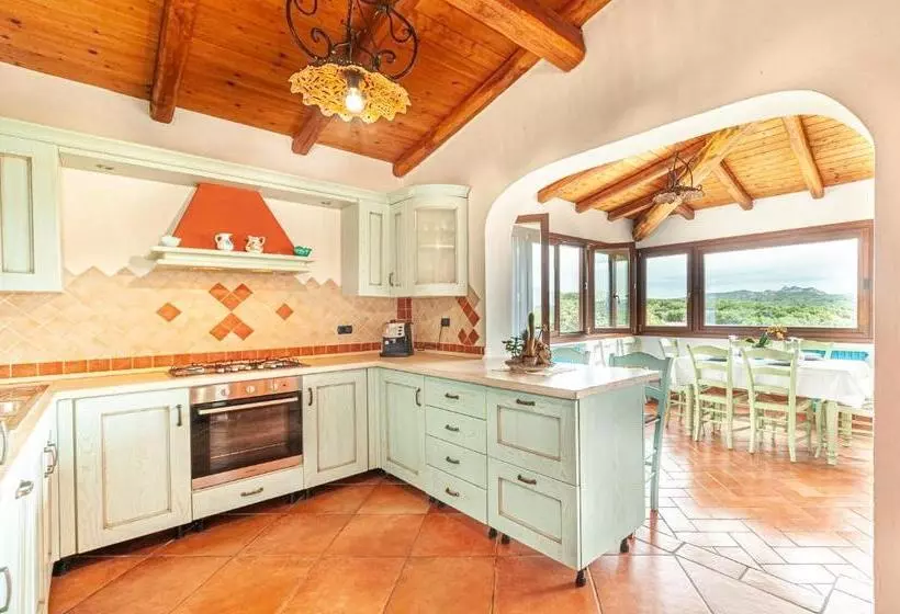 [villa Con Piscina] Nelle Colline Della Gallura