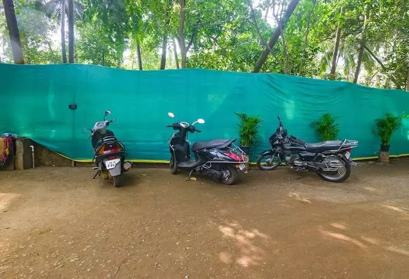 Fabhotel La Volga   Nr Morjim Beach