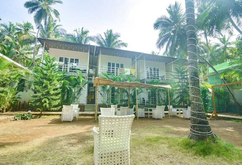 Fabhotel La Volga   Nr Morjim Beach