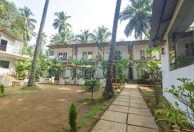 Fabhotel La Volga   Nr Morjim Beach