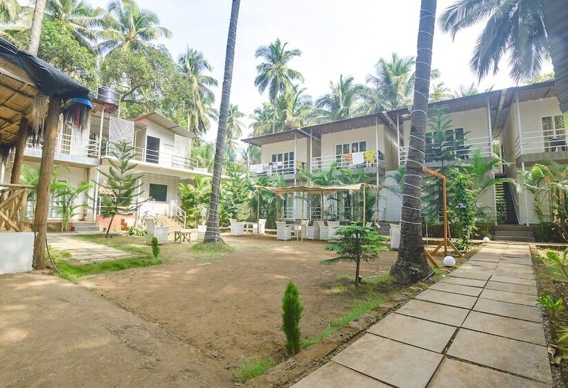 Fabhotel La Volga   Nr Morjim Beach