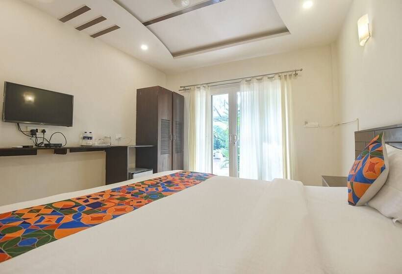 Fabhotel La Volga   Nr Morjim Beach