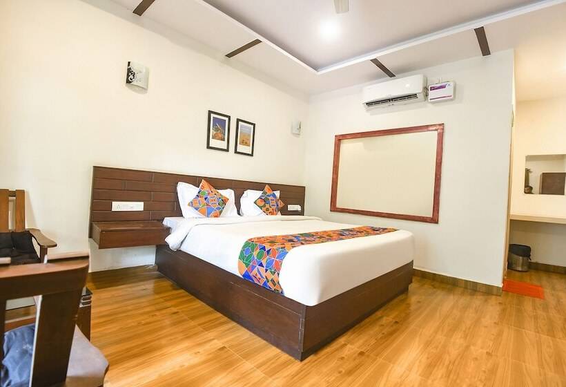 Fabhotel La Volga   Nr Morjim Beach