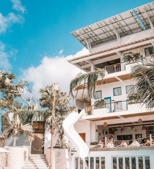 בית מלון כפרי Canggu Village Accommodation