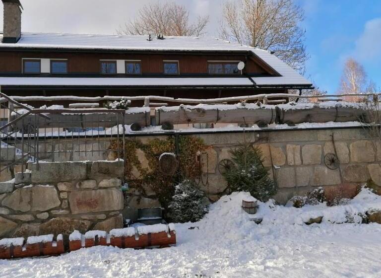 בית מלון כפרי Penzion U Vlčí Stezky