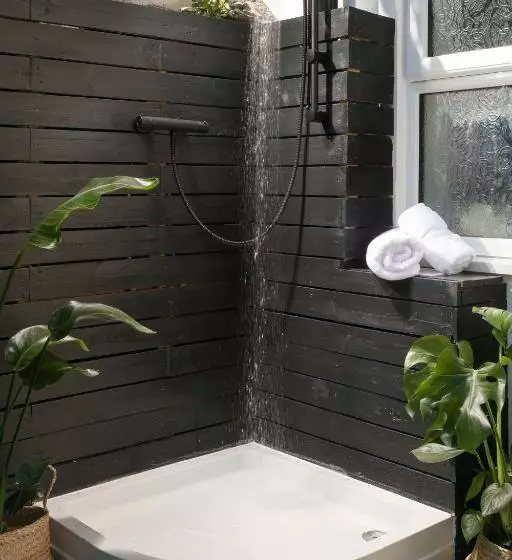 The Luxe Experience   Perfect Christmas Stay   Premium Central Plymouth House   Sleeps 8   Habita Pr