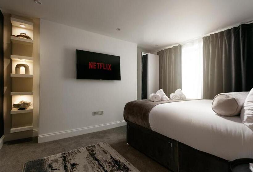 The Luxe Experience   Perfect Christmas Stay   Premium Central Plymouth House   Sleeps 8   Habita Pr