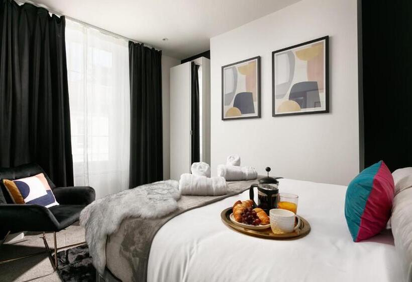 The Luxe Experience   Perfect Christmas Stay   Premium Central Plymouth House   Sleeps 8   Habita Pr