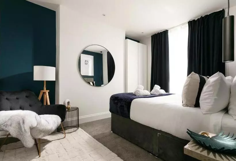 The Luxe Experience   Perfect Christmas Stay   Premium Central Plymouth House   Sleeps 8   Habita Pr