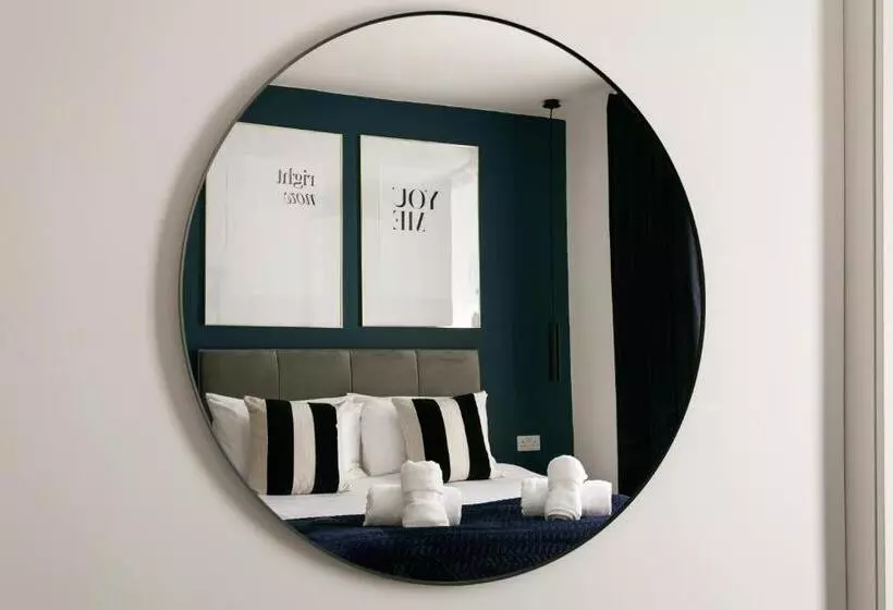 The Luxe Experience   Perfect Christmas Stay   Premium Central Plymouth House   Sleeps 8   Habita Pr