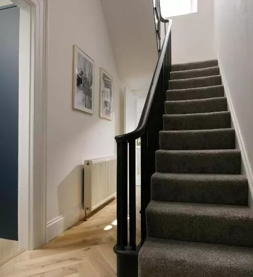 The Luxe Experience   Perfect Christmas Stay   Premium Central Plymouth House   Sleeps 8   Habita Pr