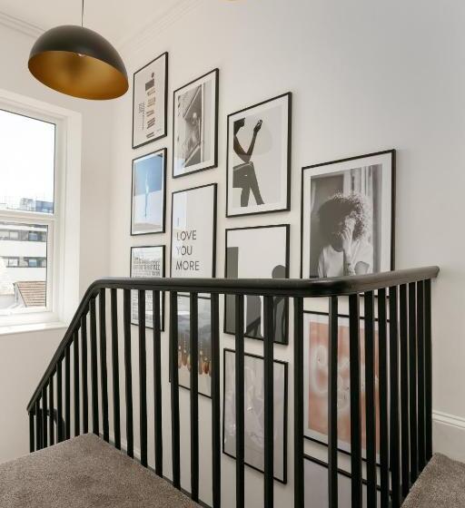 The Luxe Experience   Perfect Christmas Stay   Premium Central Plymouth House   Sleeps 8   Habita Pr