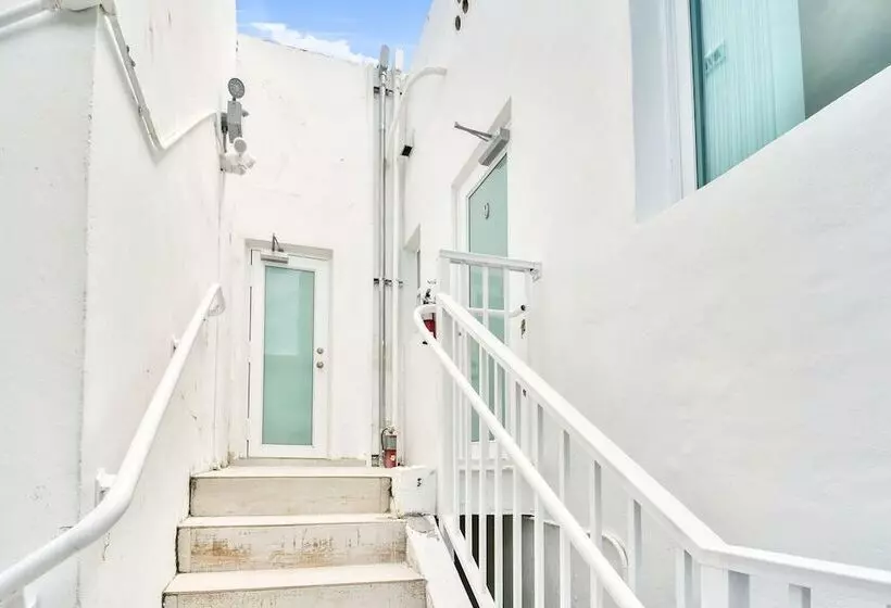 West Deco