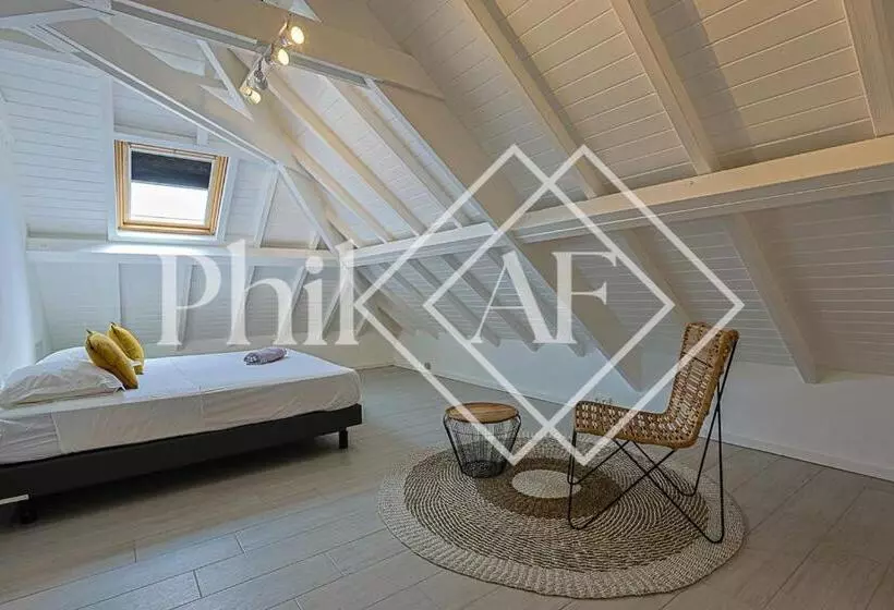 5 Bed Rooms Front Beach Apartment At Orient Beach