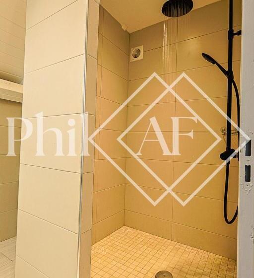 5 Bed Rooms Front Beach Apartment At Orient Beach