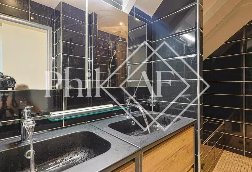 5 Bed Rooms Front Beach Apartment At Orient Beach