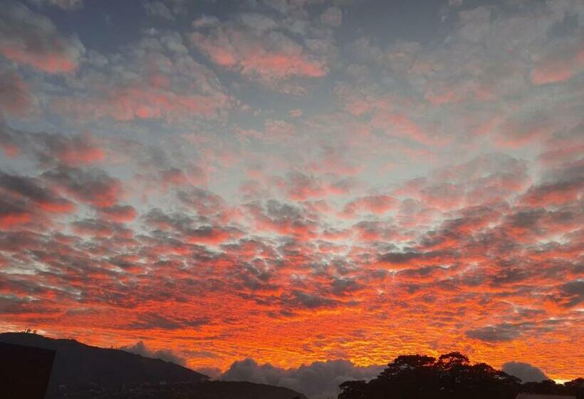 旅馆 Ashburn S Transient Baguio   Basic Sleep And Go 3rd 6th Floors, No Elevator, No Parking, Self Check