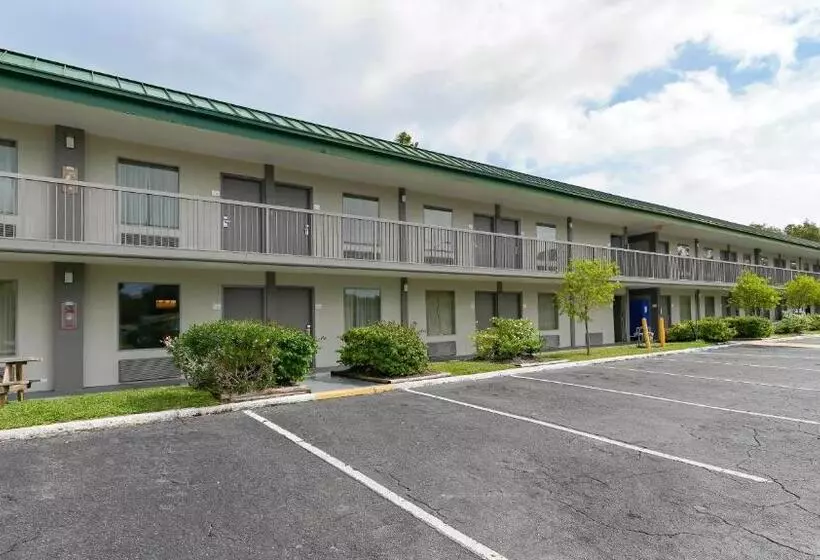 Heated Pool, Huge Tv, Waterfront Tiki Bar & Grill, Close To Beaches