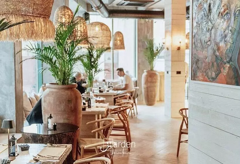 هتل Garden Downtown Prishtina