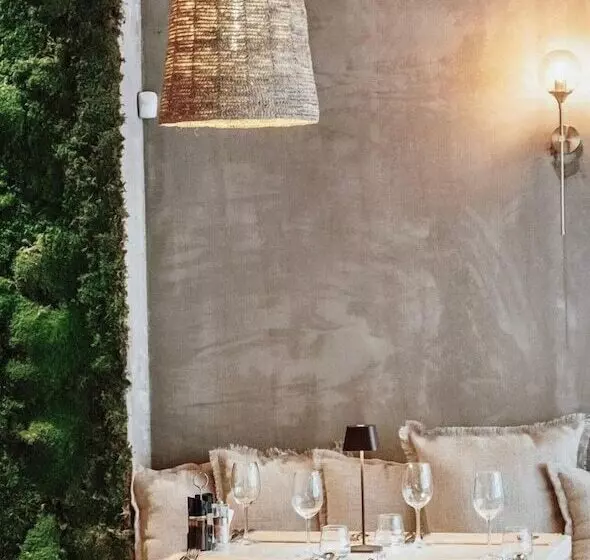 هتل Garden Downtown Prishtina