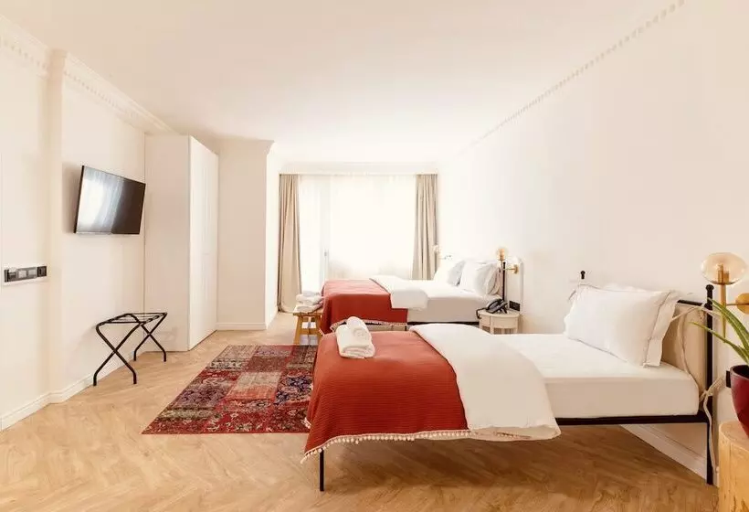 هتل Garden Downtown Prishtina