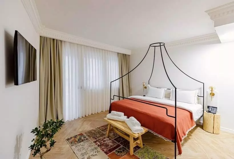 هتل Garden Downtown Prishtina