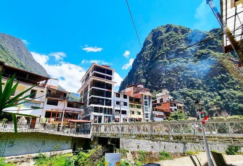 ホテル Raices Machupicchu