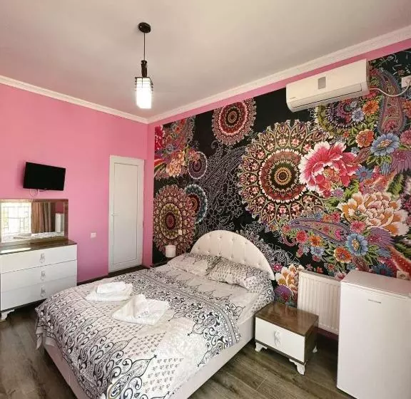 پانسیون Sofia House