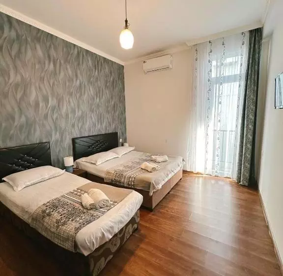 پانسیون Sofia House