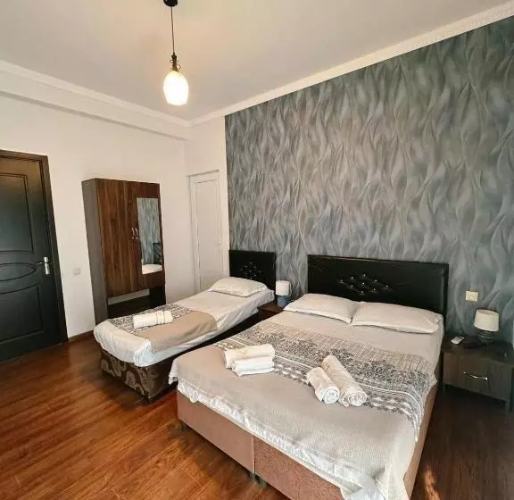 پانسیون Sofia House