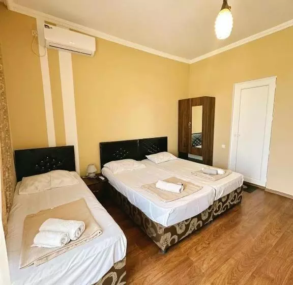 پانسیون Sofia House