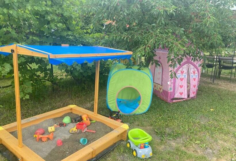 بنسيون Casa Bucataria Fonix