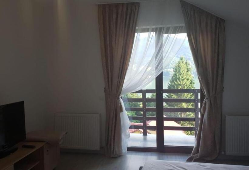 پانسیون Casa Davideea